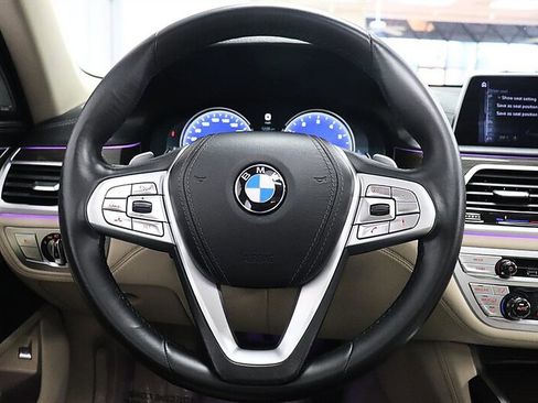 Used 2017 BMW 740i RWD image 45