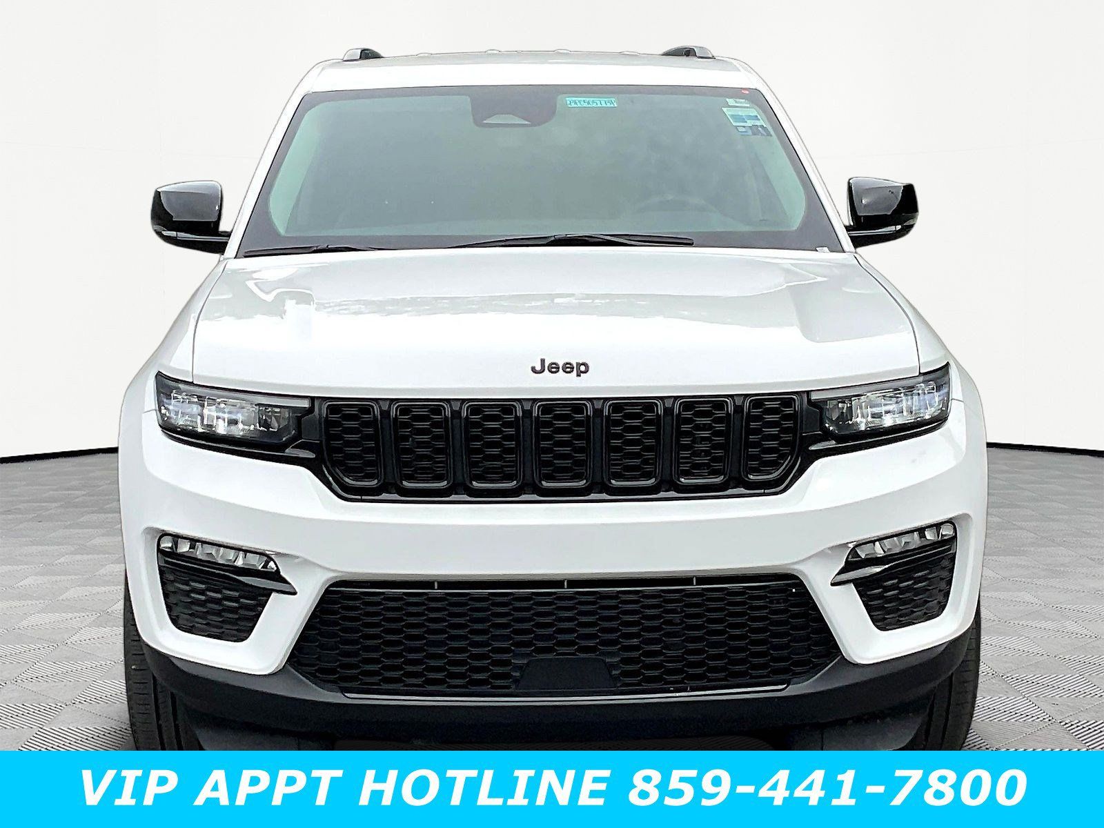 Used 2023 Jeep Grand Cherokee Limited w/ Black Appearance Package AWD/4WD image 2