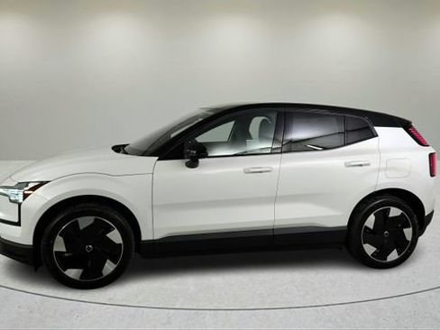 New 2026 Volvo EX30 Plus w/ Protection Package Premier AWD/4WD image 7