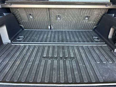 Used 2025 Toyota 4Runner Trailhunter AWD/4WD image 17