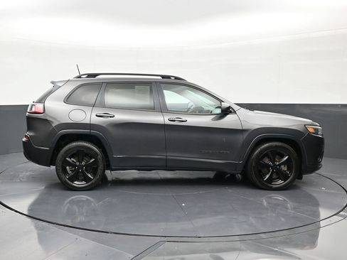 Used 2019 Jeep Cherokee Latitude Plus FWD image 6