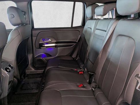 New 2025 Mercedes-Benz GLB 250 image 16