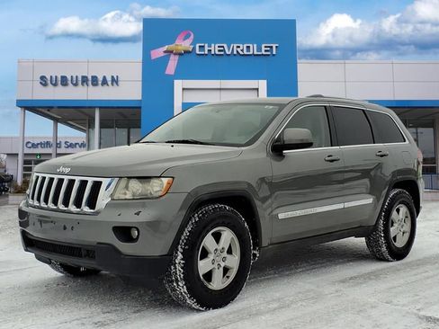 Used 2011 Jeep Grand Cherokee Laredo image 1