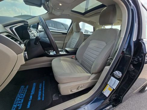 Used 2020 Ford Fusion SE FWD image 20