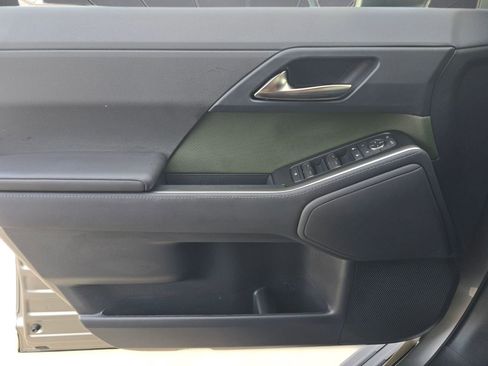 Used 2025 Lexus GX 550 image 11