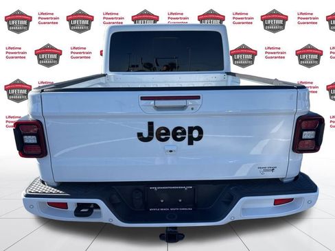 Used 2021 Jeep Gladiator Overland image 6