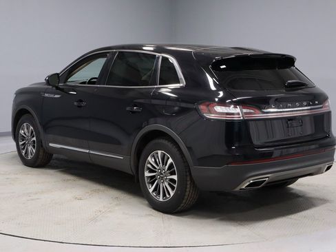 Used 2022 Lincoln Nautilus FWD w/ Premium Package image 11