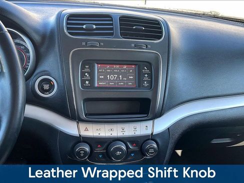 Used 2020 Dodge Journey SE w/ SE Popular Equipment Group image 16