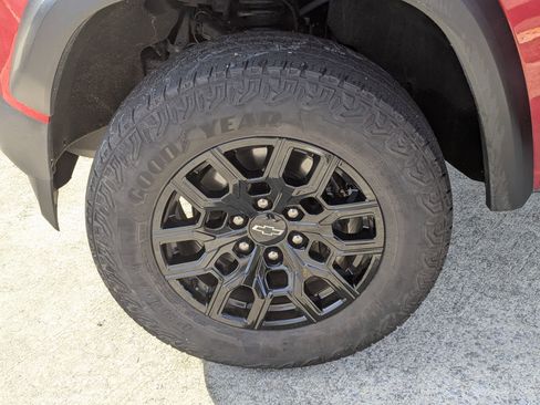 Used 2023 Chevrolet Colorado Trail Boss w/ Technology Package image 10