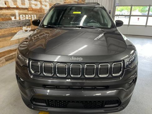 Used 2022 Jeep Compass Latitude w/ Convenience Group AWD/4WD image 7