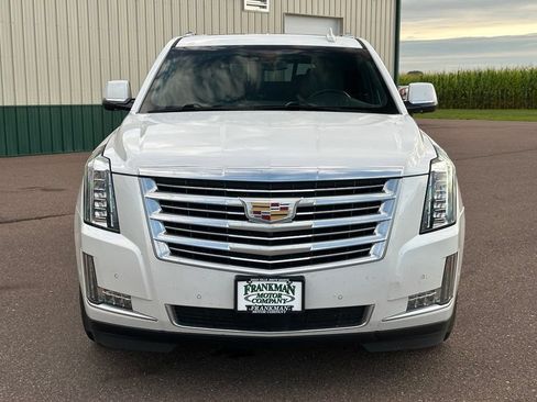 Used 2019 Cadillac Escalade Platinum AWD/4WD image 35