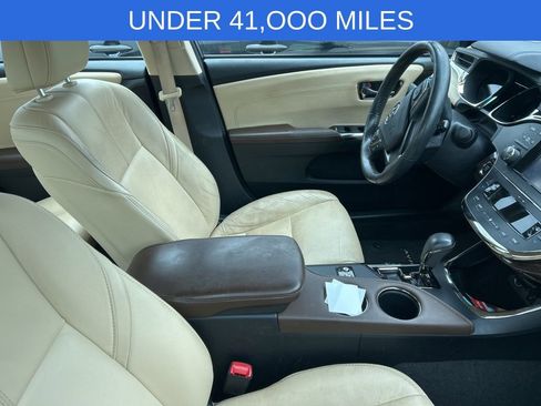 Used 2013 Toyota Avalon XLE FWD image 3