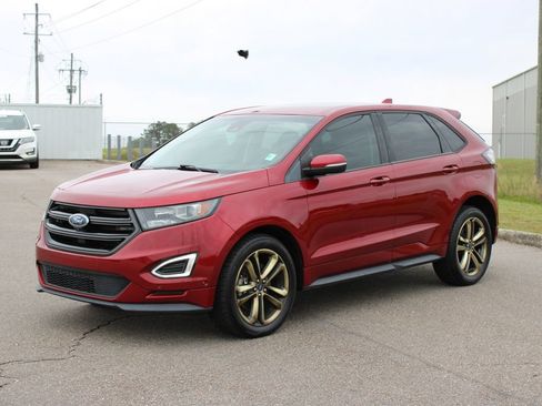 Used 2018 Ford Edge Sport w/ Equipment Group 401A AWD/4WD image 2