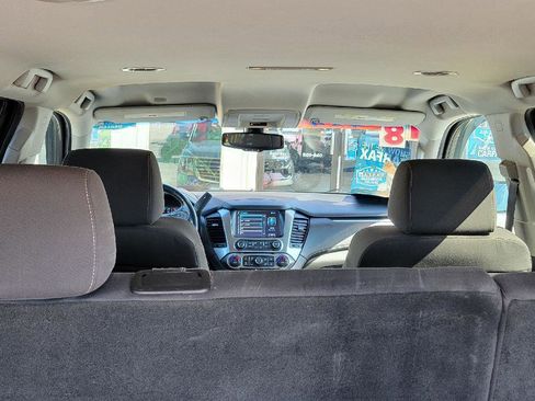 Used 2018 Chevrolet Tahoe LS image 32