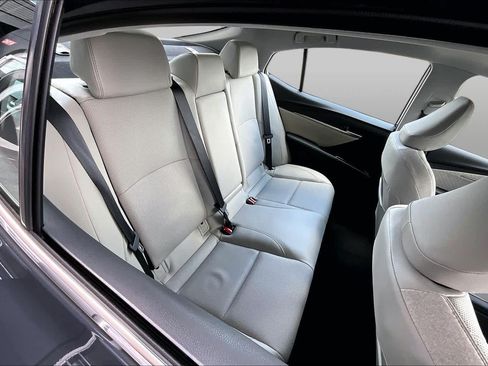 Used 2026 Toyota Camry XLE FWD image 20