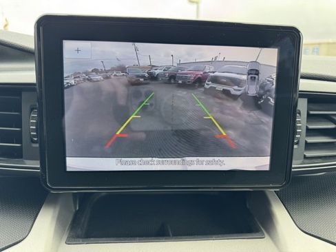 Used 2021 Ford Explorer Base image 27