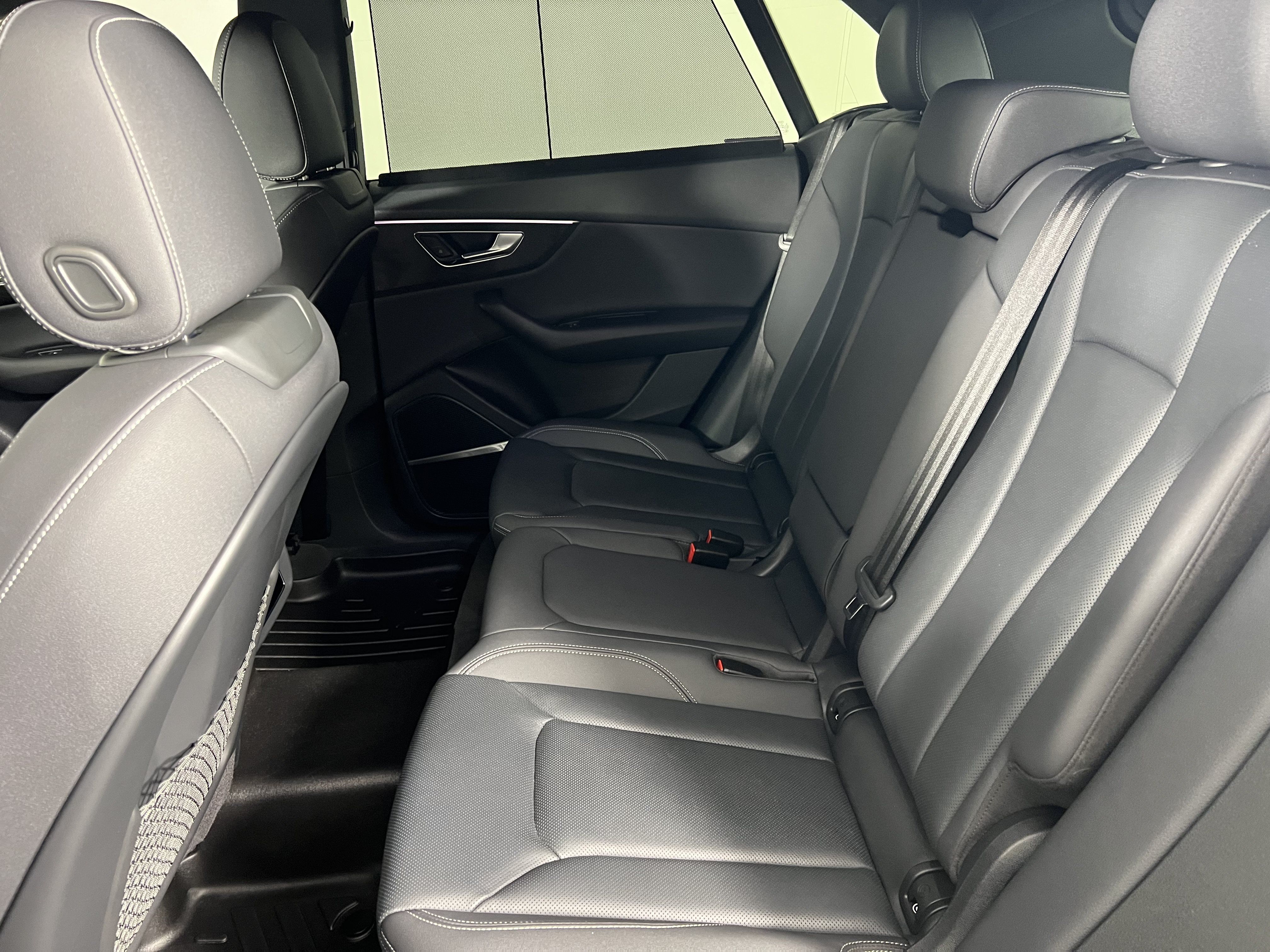 Used 2019 Audi Q8 Prestige w/ Interior Protection Package AWD/4WD image 20