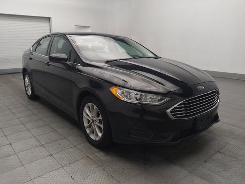 Used 2020 Ford Fusion SE FWD image 13