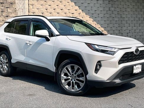 Used 2024 Toyota RAV4 XLE Premium w/ Weather Package AWD/4WD image 19