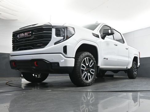 Used 2024 GMC Sierra 1500 AT4 w/ Technology Package AWD/4WD image 35