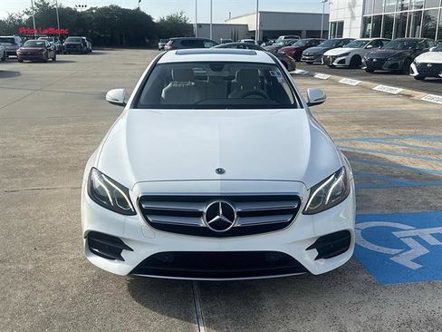 Used 2018 Mercedes-Benz E 300 image 2