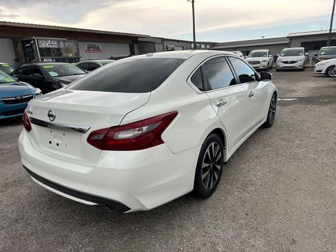 Used 2018 Nissan Altima 2.5 SL FWD image 6