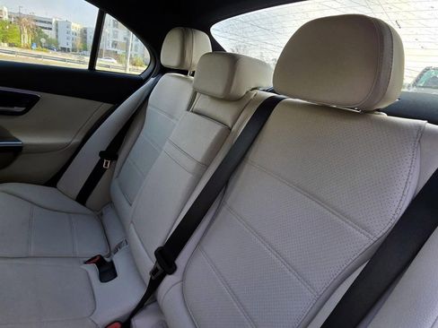 Used 2025 Mercedes-Benz C 300 4MATIC Sedan image 23