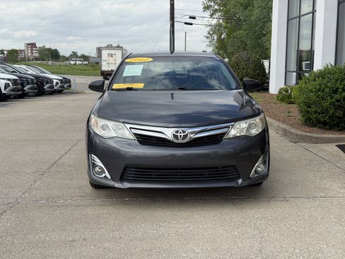 Used 2012 Toyota Camry XLE FWD image 12