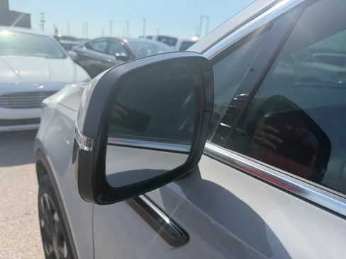 Used 2025 Kia Sorento EX w/ Panoramic Sunroof Package FWD image 10