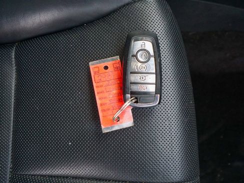 Used 2020 Lincoln Corsair Reserve w/ Elements Package image 34