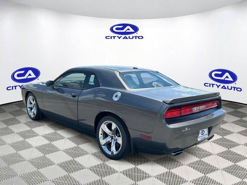 Used 2013 Dodge Challenger R/T RWD image 5