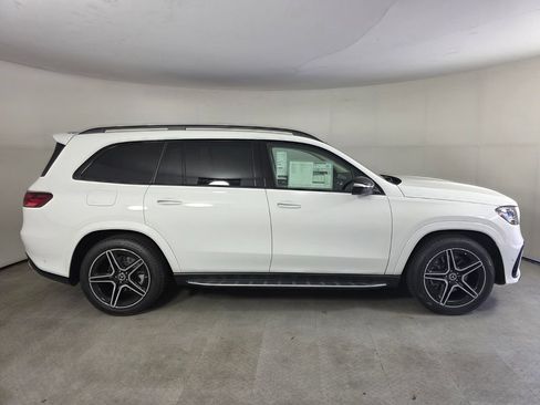 New 2026 Mercedes-Benz GLS 450 4MATIC image 3