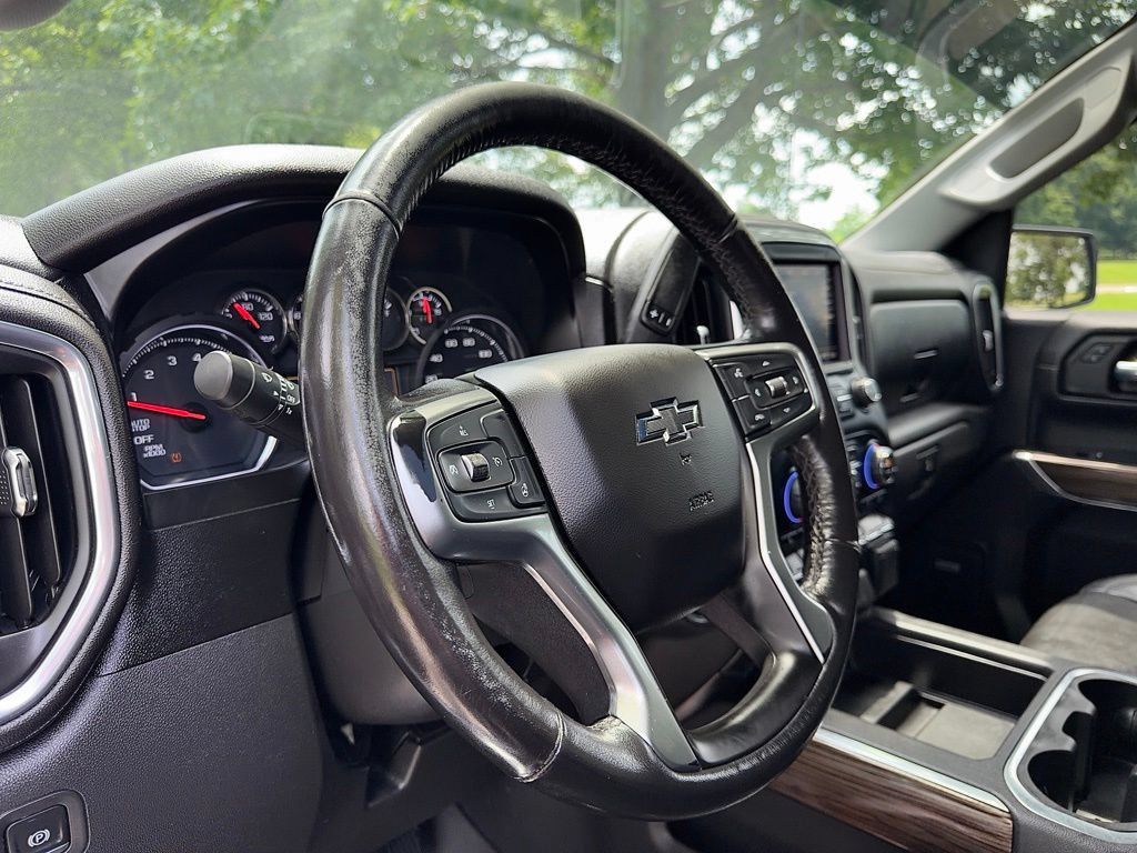 Used 2020 Chevrolet Silverado 1500 RST AWD/4WD image 24