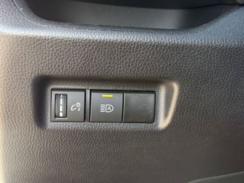 Used 2025 Toyota RAV4 XLE FWD image 24