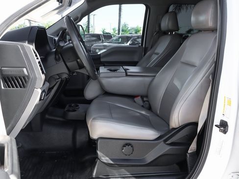 Used 2019 Ford F250 XL w/ Power Equipment Group image 18