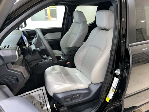 Used 2024 Toyota Tacoma Limited image 19