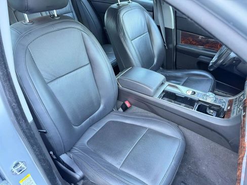 Used 2011 Jaguar XF Premium RWD image 15