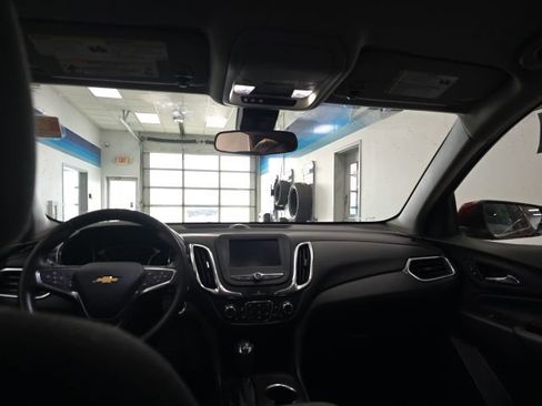 Used 2021 Chevrolet Equinox LT image 12