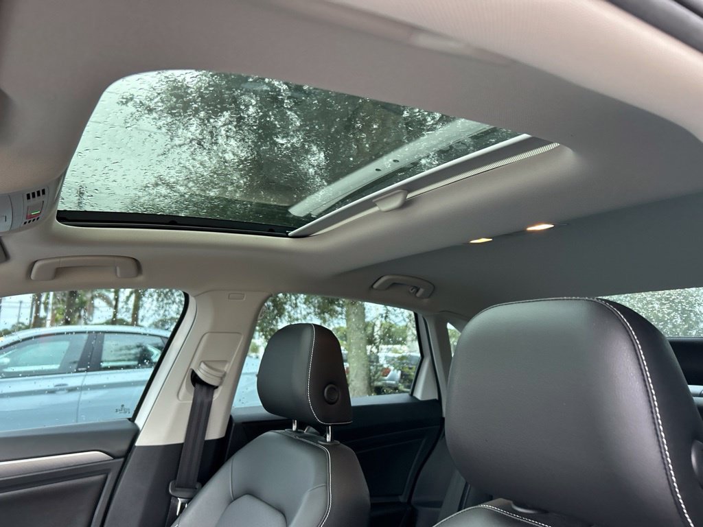 Certified 2024 Volkswagen Jetta SE FWD image 23