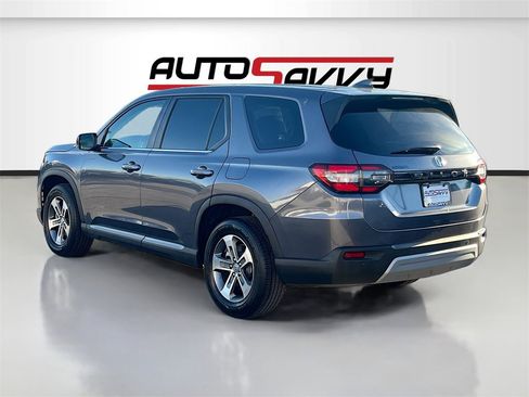 Used 2025 Honda Pilot EX-L image 5