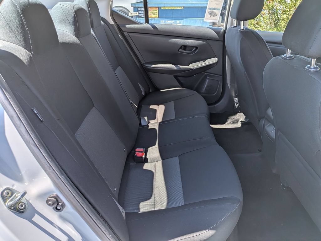 Used 2025 Nissan Sentra SV FWD image 29