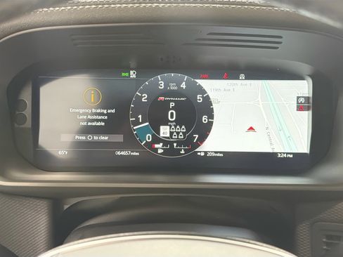 Used 2021 Land Rover Discovery HSE R-Dynamic image 16