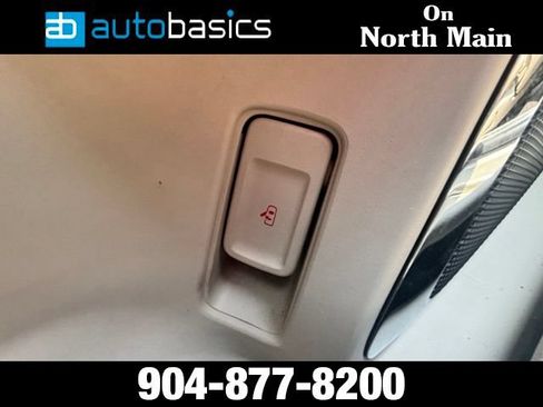Used 2017 Lincoln Continental Select FWD image 36
