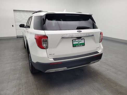 Used 2023 Ford Explorer XLT w/ Equipment Group 202A image 6