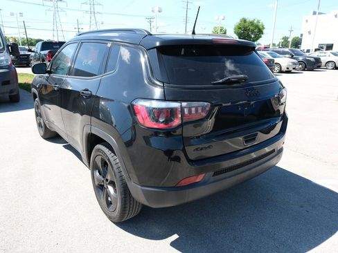 Used 2020 Jeep Compass Latitude AWD/4WD image 5