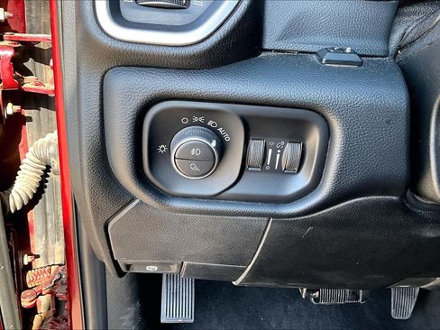 Used 2019 RAM 3500 Laramie AWD/4WD image 31