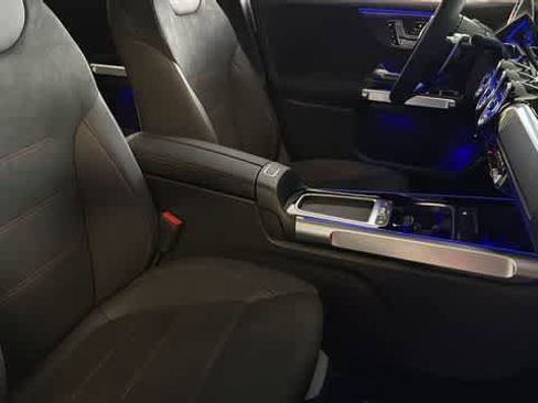 Used 2026 Mercedes-Benz GLB 35 AMG 4MATIC image 35