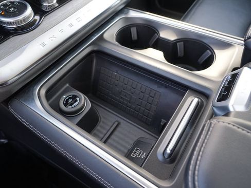 Used 2025 Ford Expedition Platinum AWD/4WD image 39