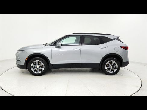 Used 2023 Chevrolet Blazer LT image 1