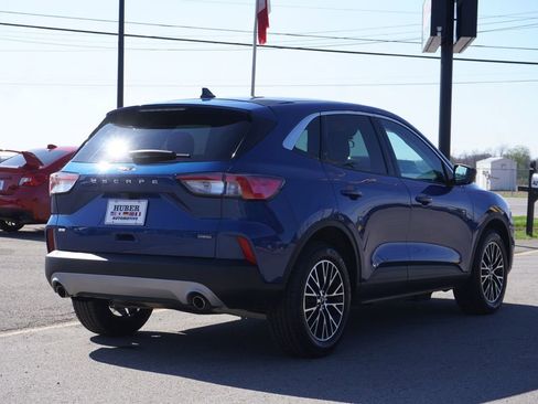 Used 2022 Ford Escape SE image 7